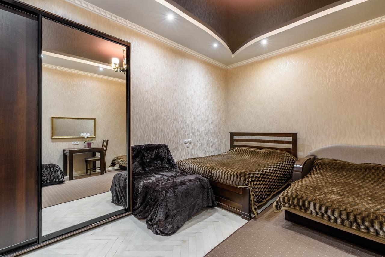 Stepana Bandery Str. 19 Apartment Lviv Exterior photo